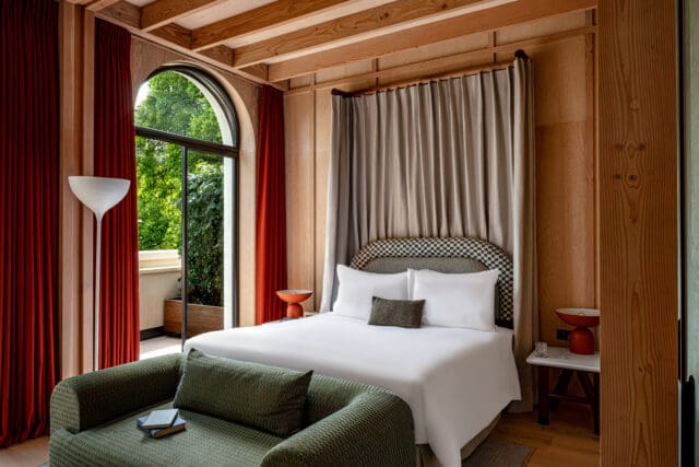 Cowley Manor Experimental, Cotswolds
